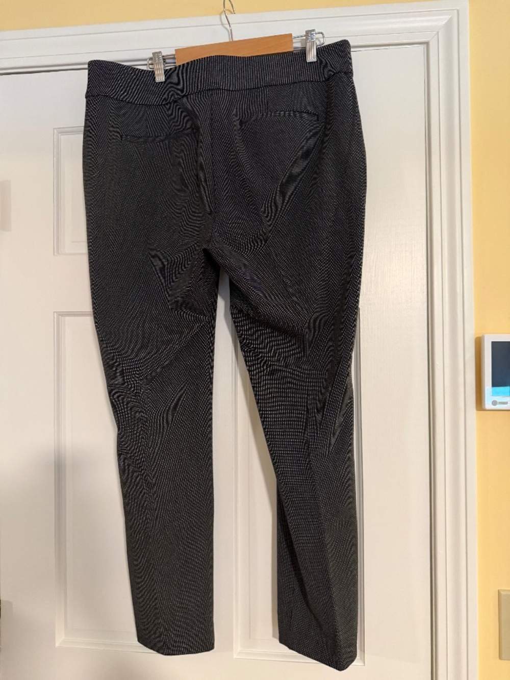 Black patterned Julie skinny pants -Size 12.  LOFT brand